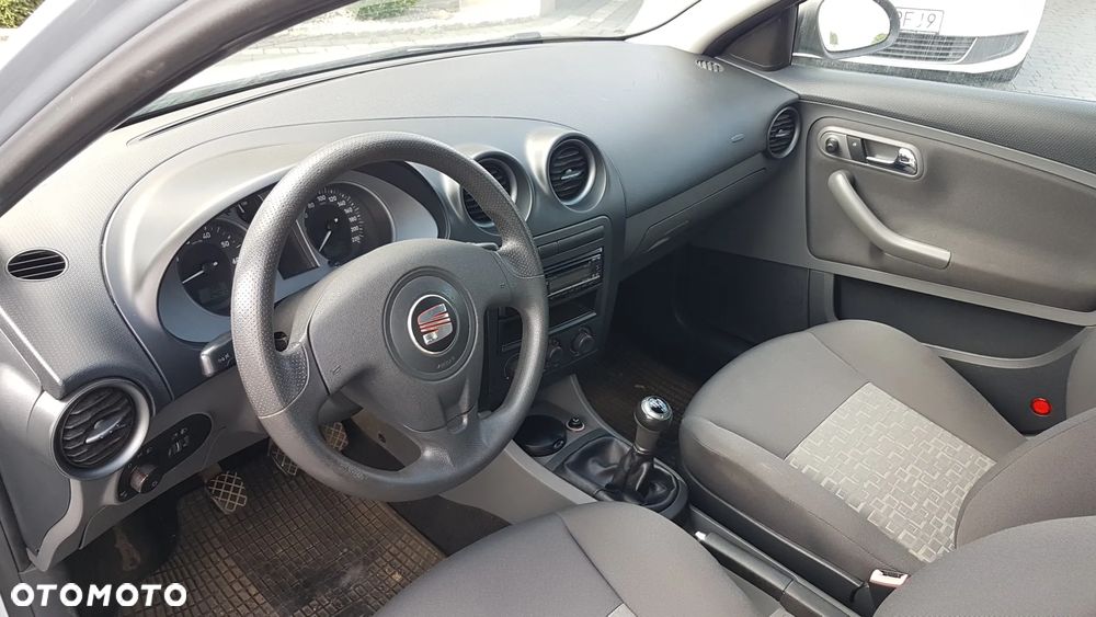 Seat Ibiza 1.4 16V Style - 8