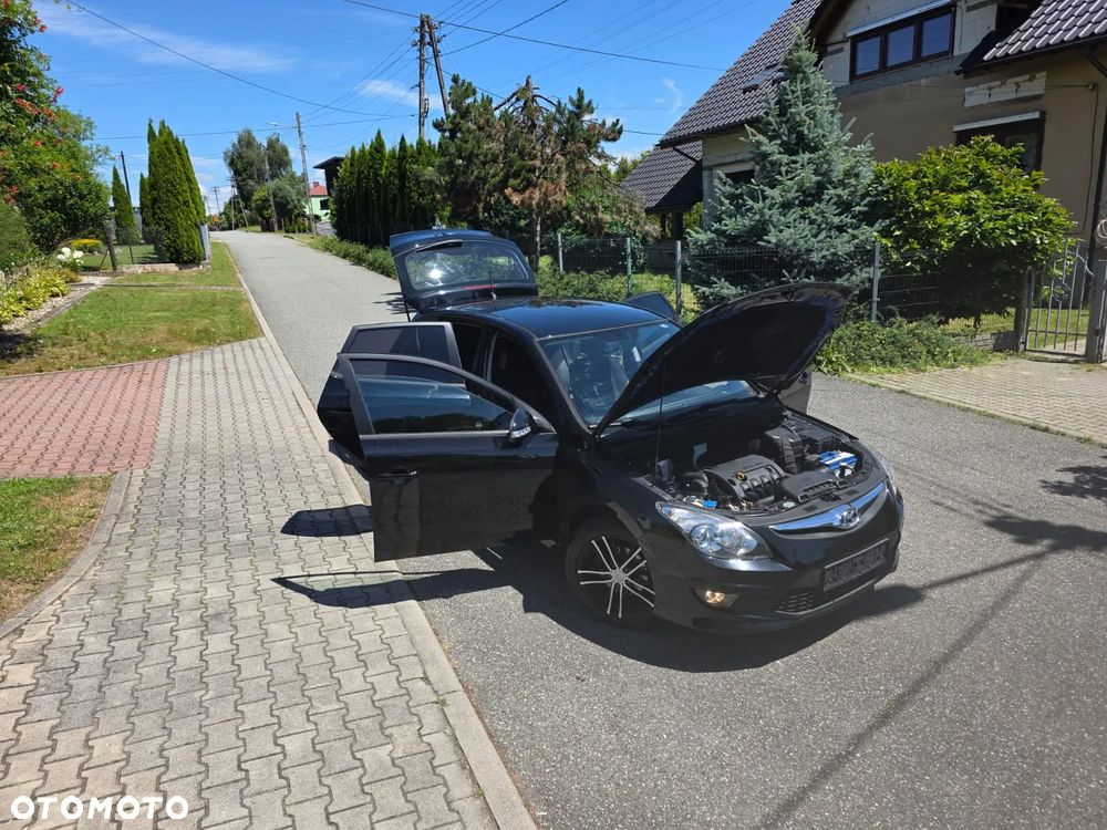 Hyundai i30 1.4 Comfort World Cup - 1