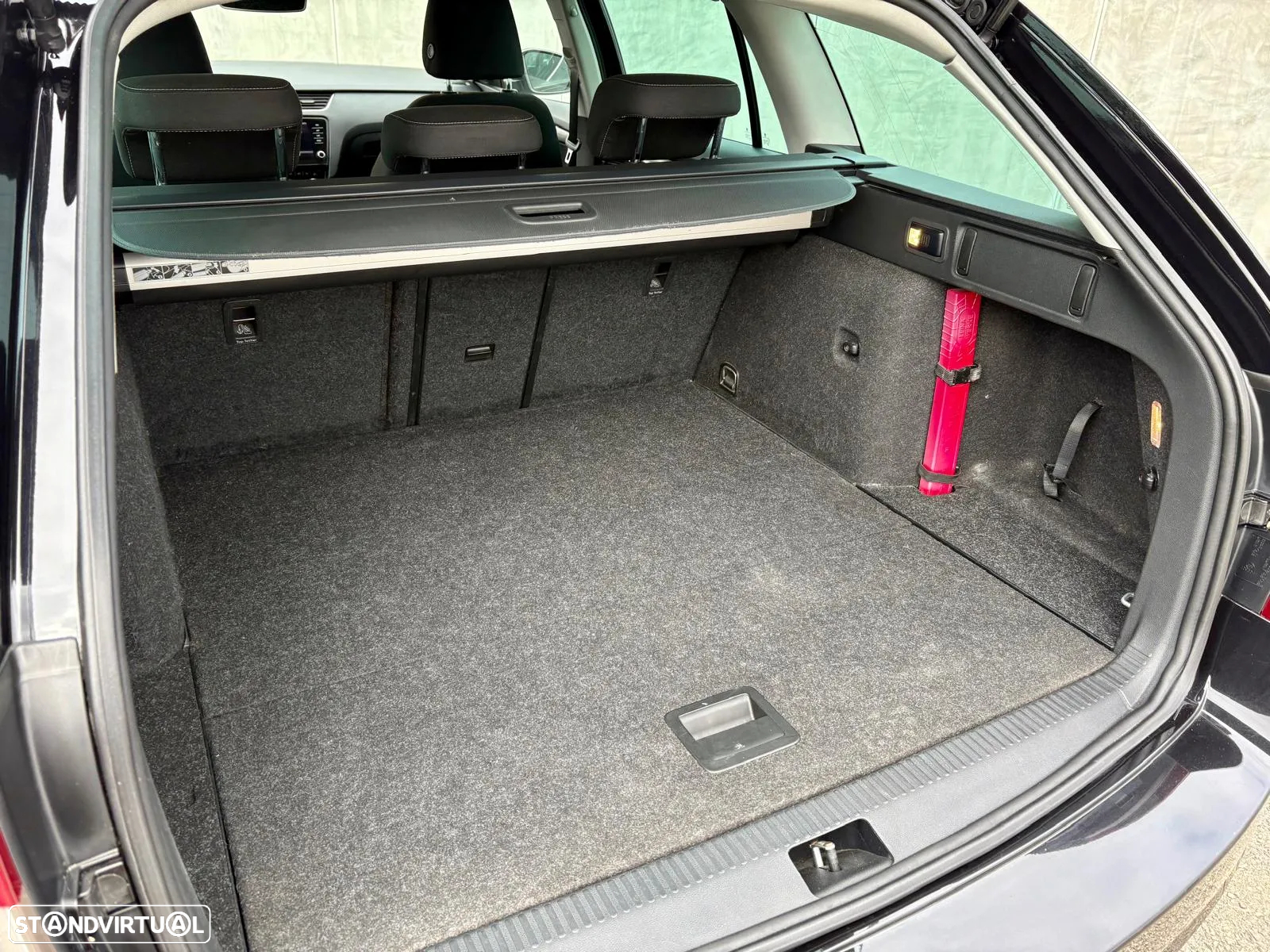 Skoda Octavia Break 2.0 TDI DSG Clever - 25