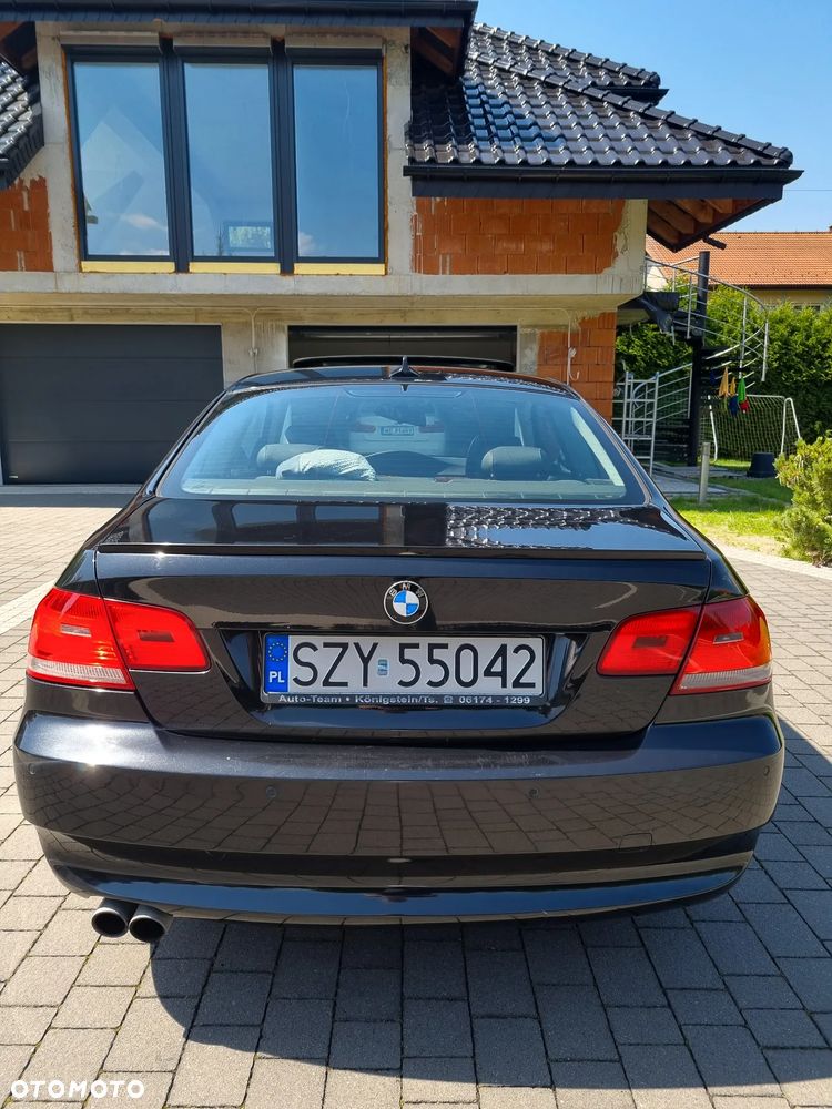 BMW Seria 3 330d - 3
