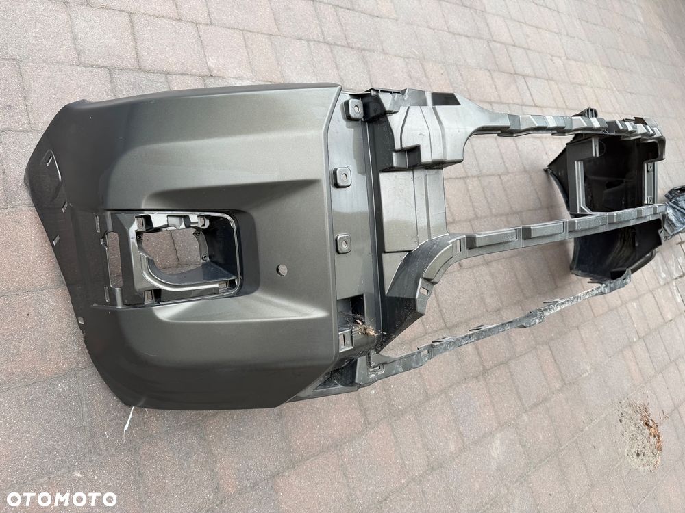 Zderzak przód przedni TOYOTA HILUX 8 LIFT INVINCIBLE 19- - 2