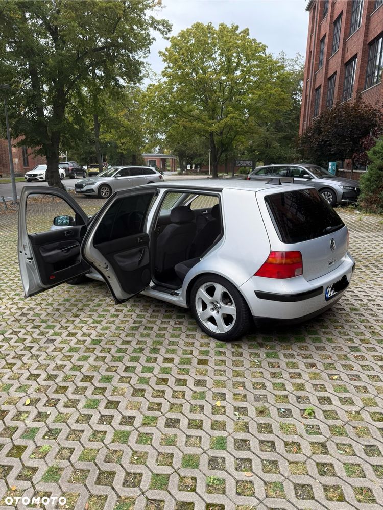 Volkswagen Golf IV 1.6 Highline - 16