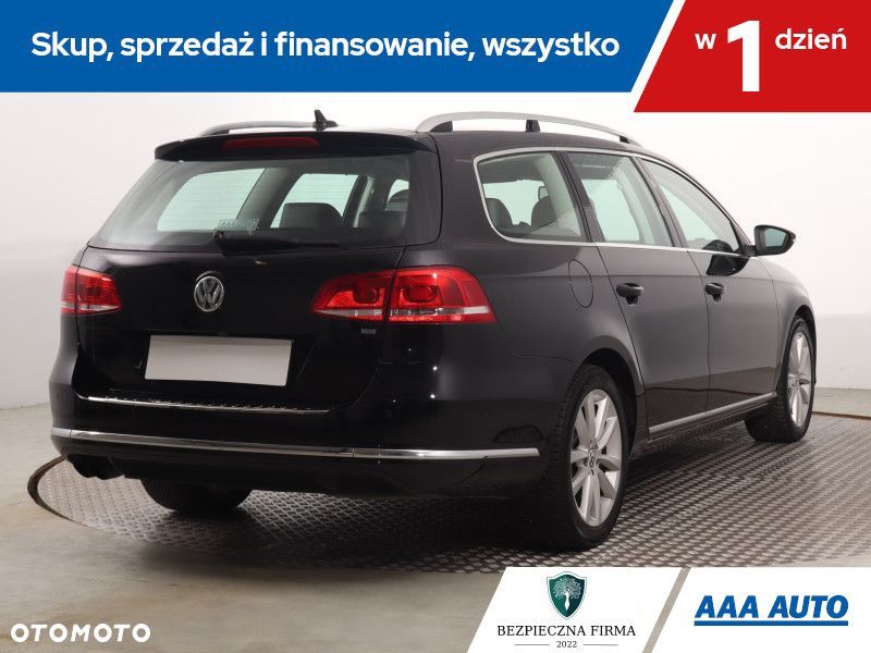 Volkswagen Passat - 6