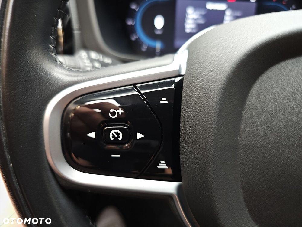 Volvo XC 60 B5 B AWD Inscription - 12