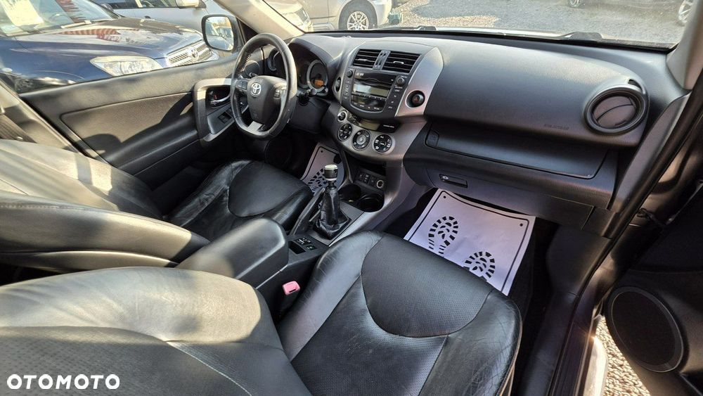 Toyota RAV4 - 20