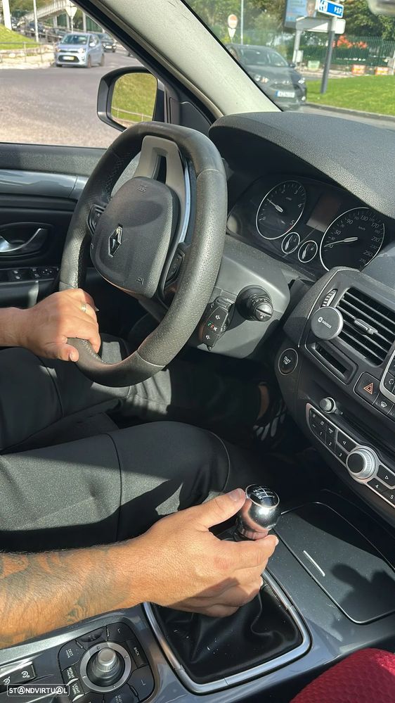 Renault Laguna Break 1.5 dCi SE Black Line 110g - 17