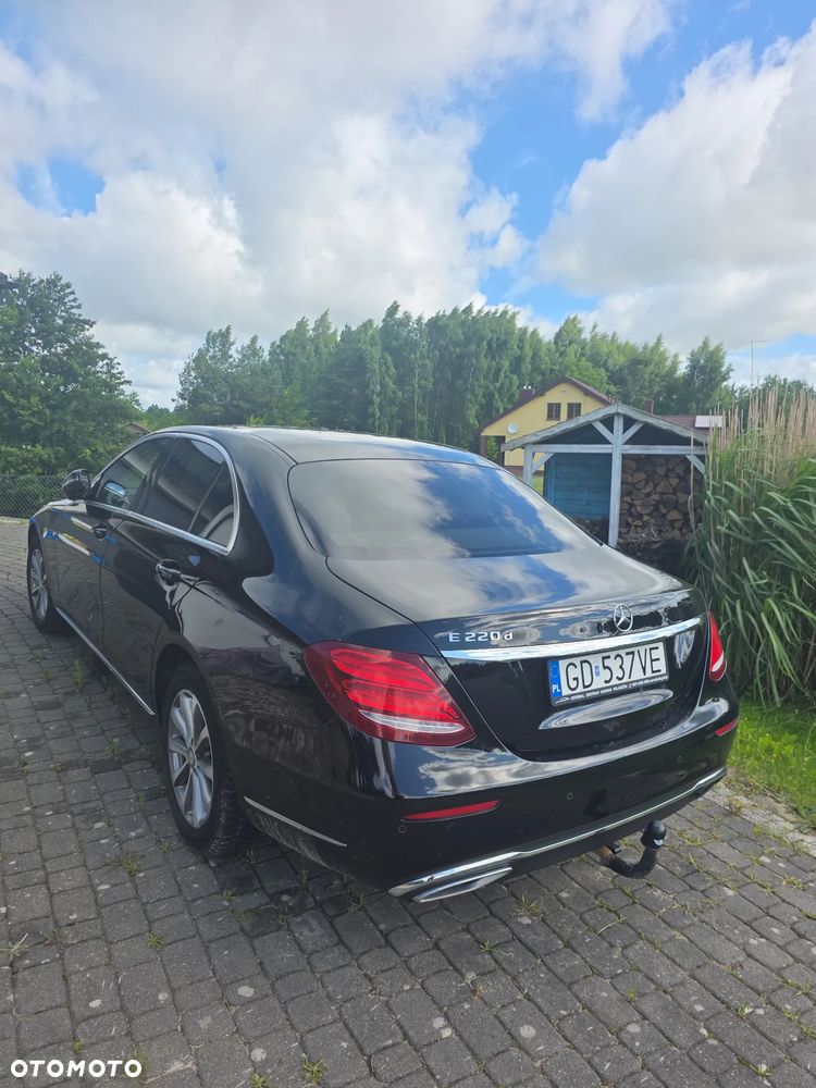 Mercedes-Benz Klasa E 220 d 9G-TRONIC - 2