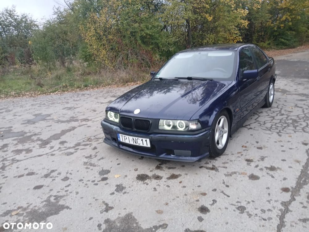 BMW Seria 3 316i - 27