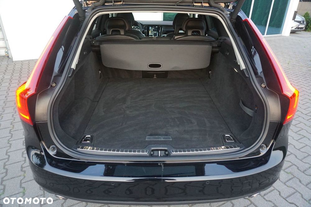 Volvo V90 D4 Momentum - 23