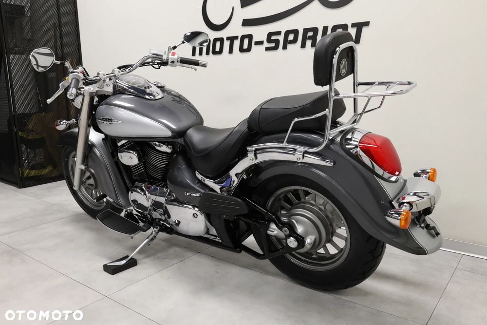 Suzuki VL 800 Volusia - 7
