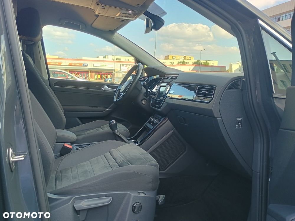 Volkswagen Touran - 8