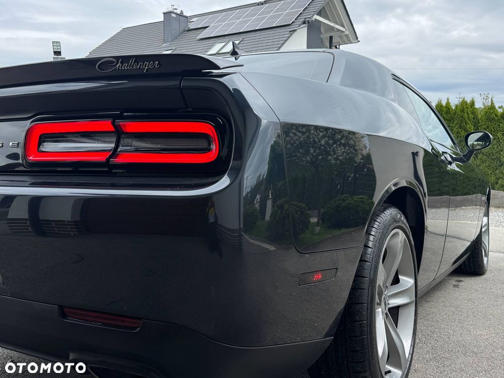 Dodge Challenger - 7