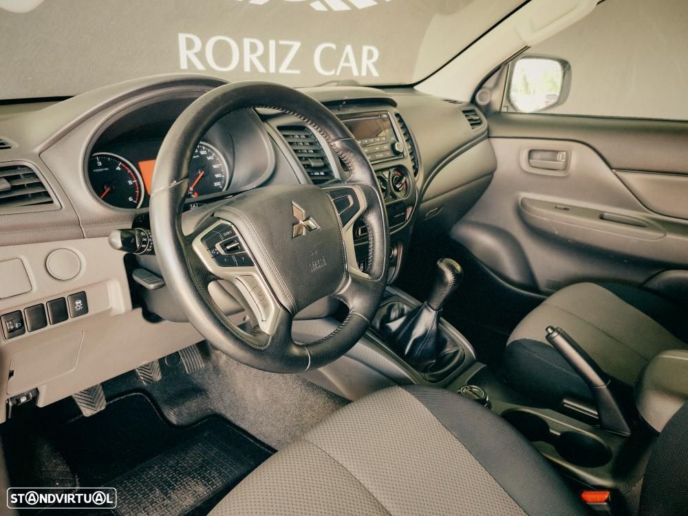 Mitsubishi l200 - 12