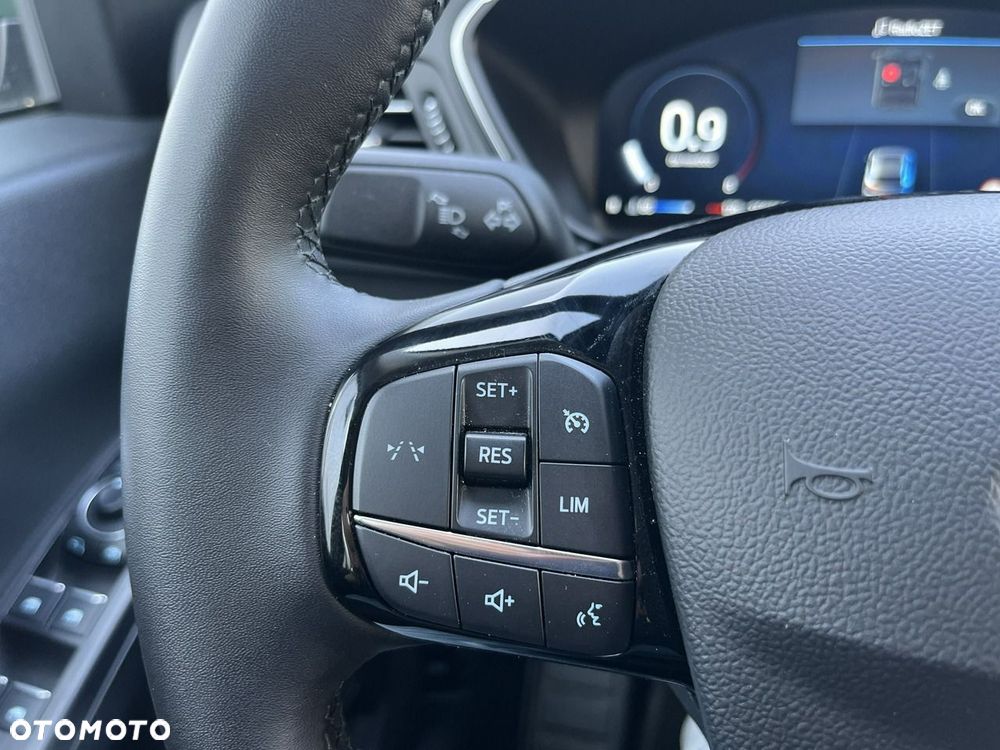 Ford Kuga 1.5 EcoBoost TITANIUM - 17