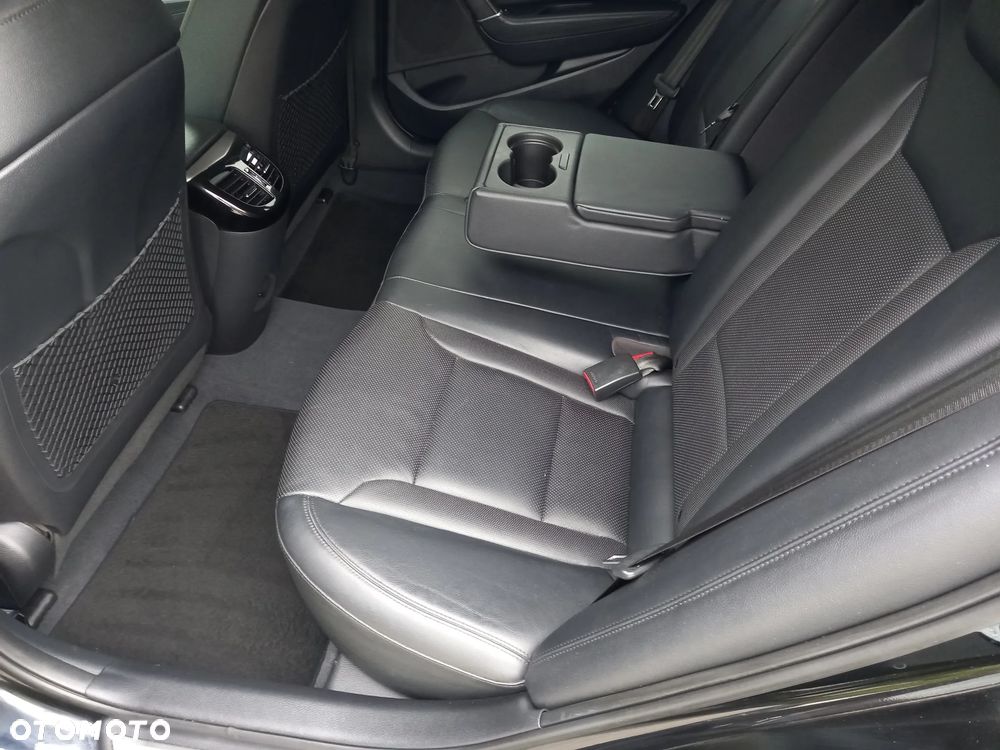 Hyundai i40 Kombi 1.7 CRDi Premium - 17