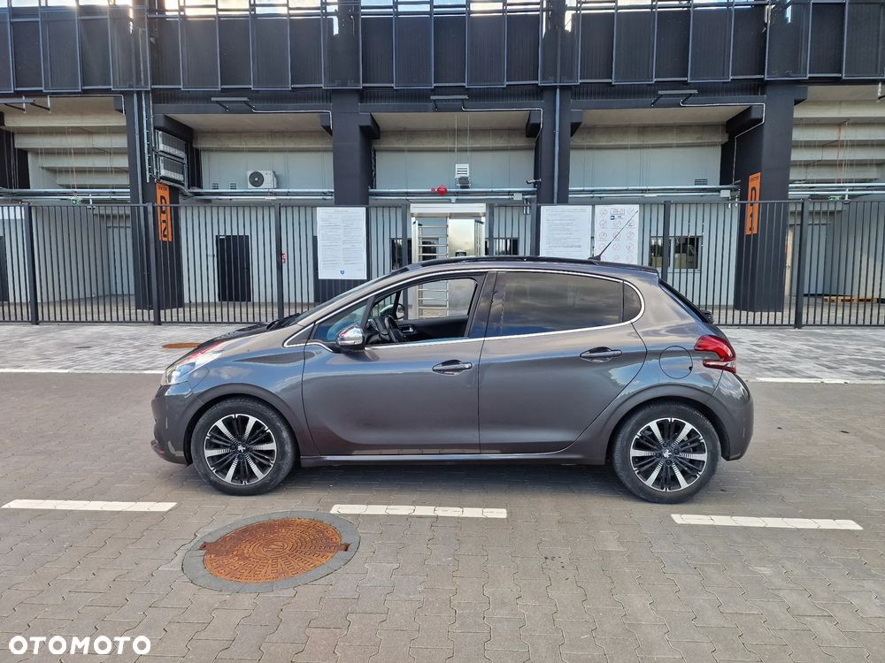 Peugeot 208 - 38