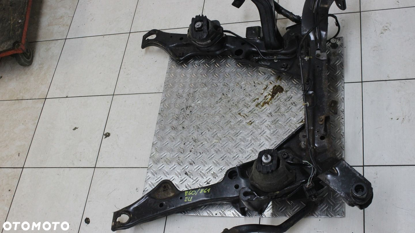 BMW E60 E61 BELKA ZAWIESZENIA PRZEDNIA PRZÓD WÓZEK SANKI KOŁYSKA - 3