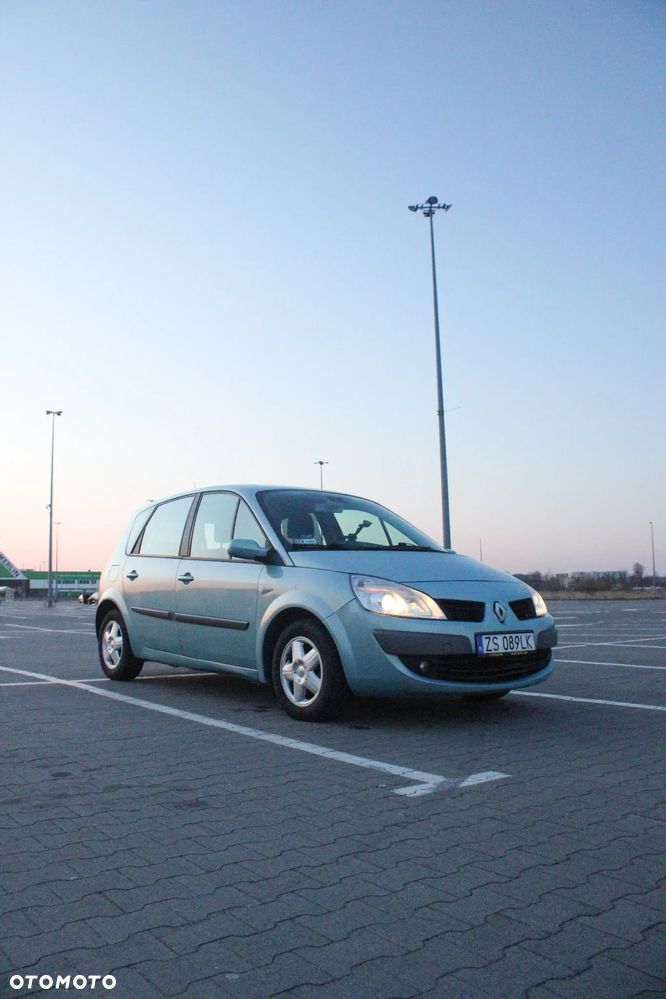 Renault Scenic 1.6 16V Confort Expression - 20
