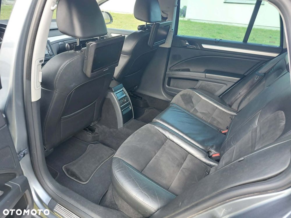 Skoda Superb 2.0 TDI Family - 11