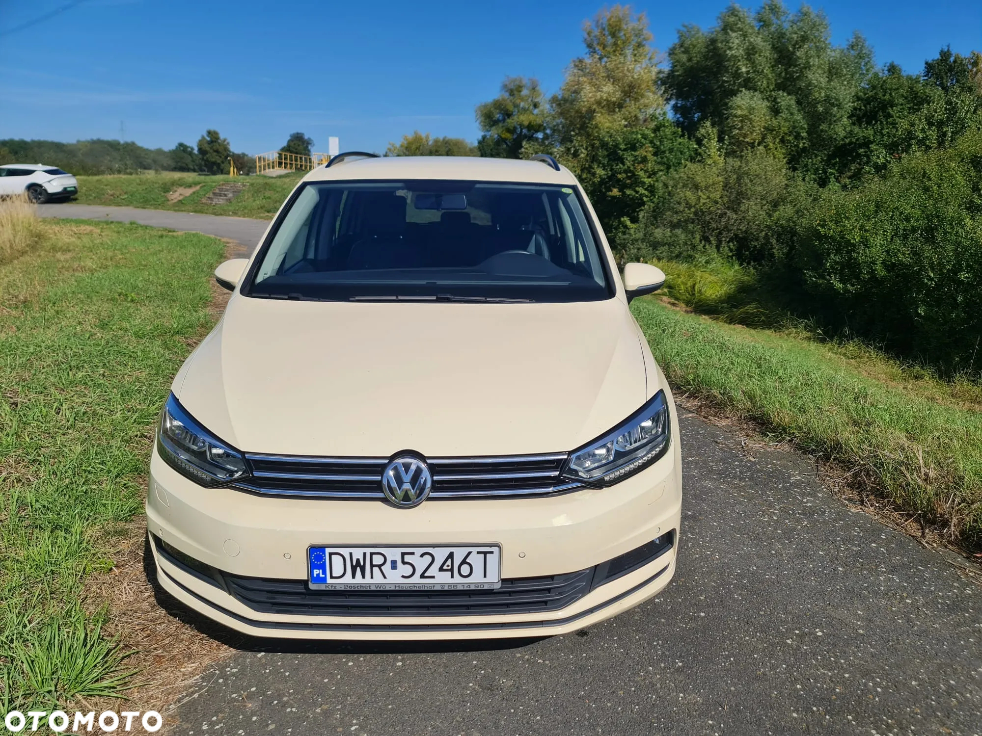 Volkswagen Touran - 2