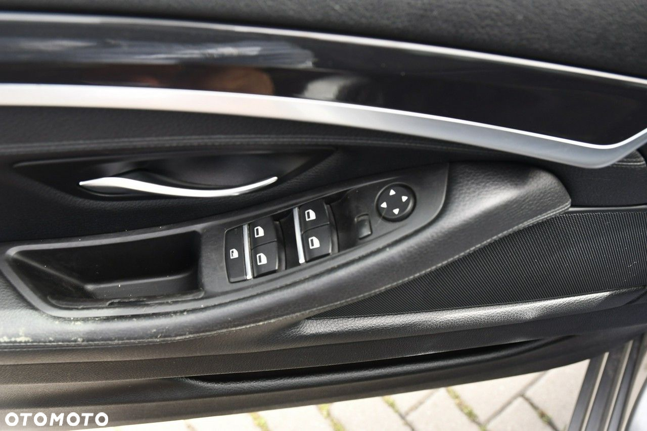 BMW Seria 5 - 26