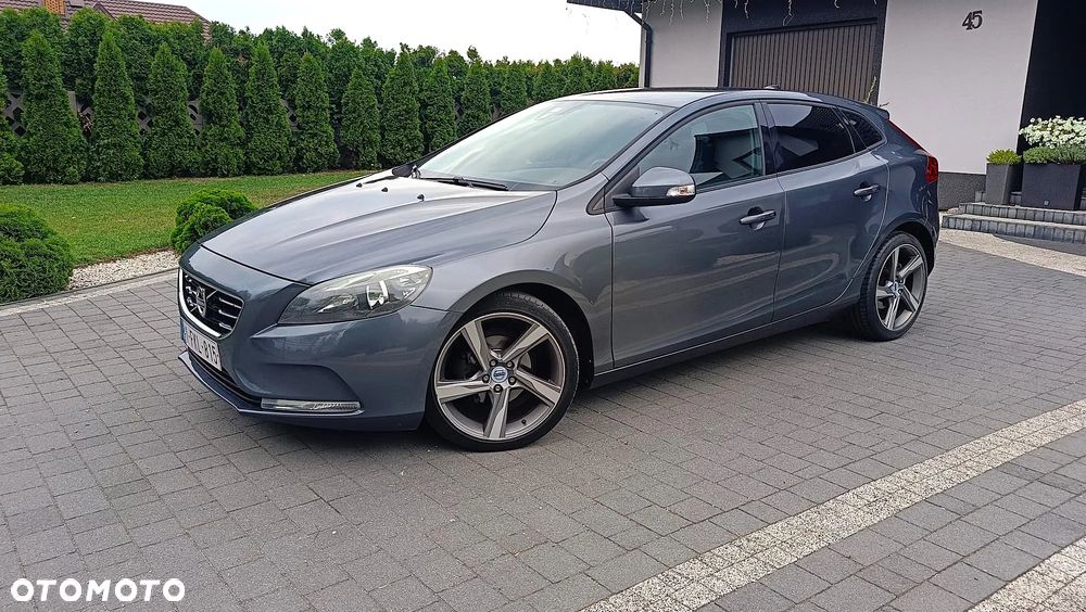 Volvo V40 ver-d2-r--design - 1