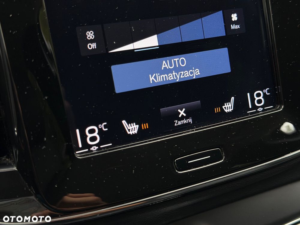 Volvo XC 40 T3 - 17