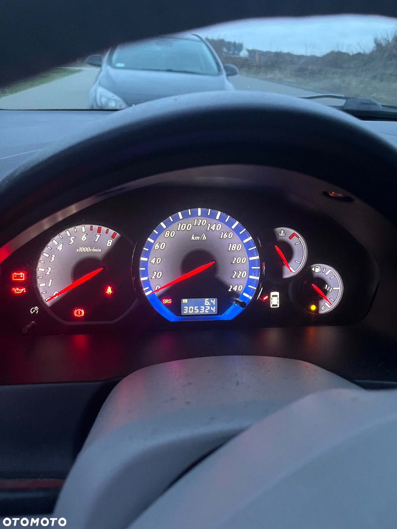 Mitsubishi Grandis - 8