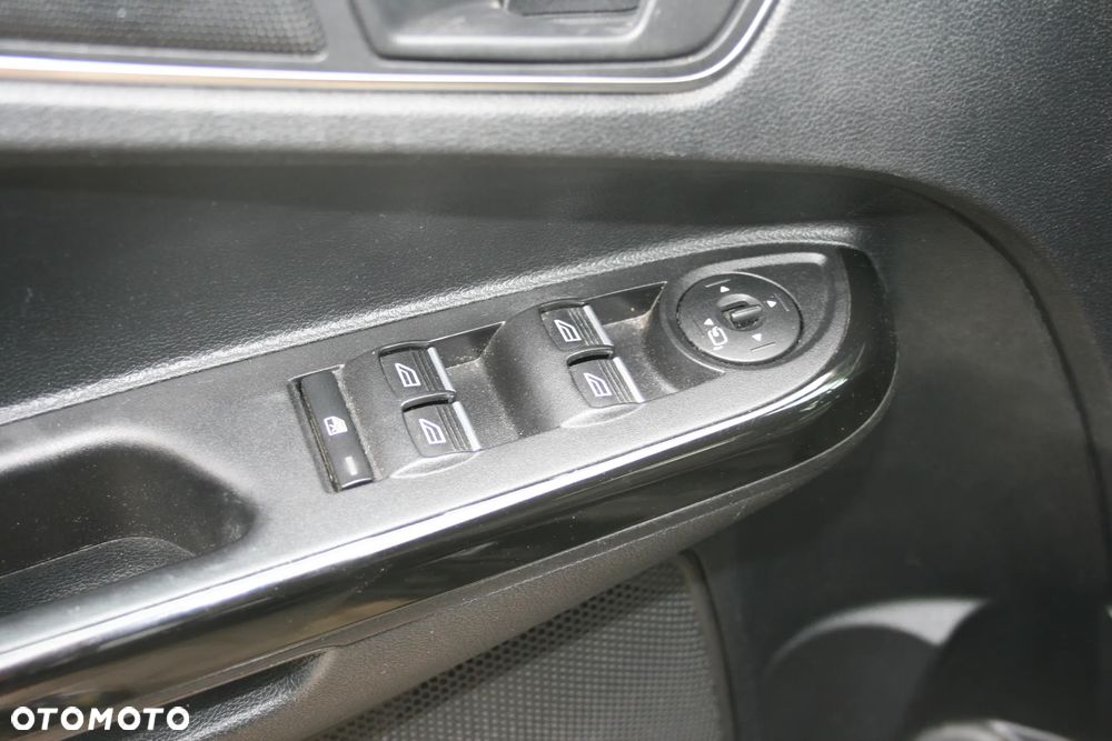 Ford B-MAX 1.5 TDCi Titanium X - 18
