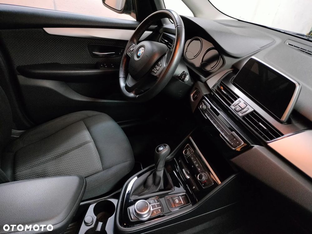 BMW Seria 2 218i - 17