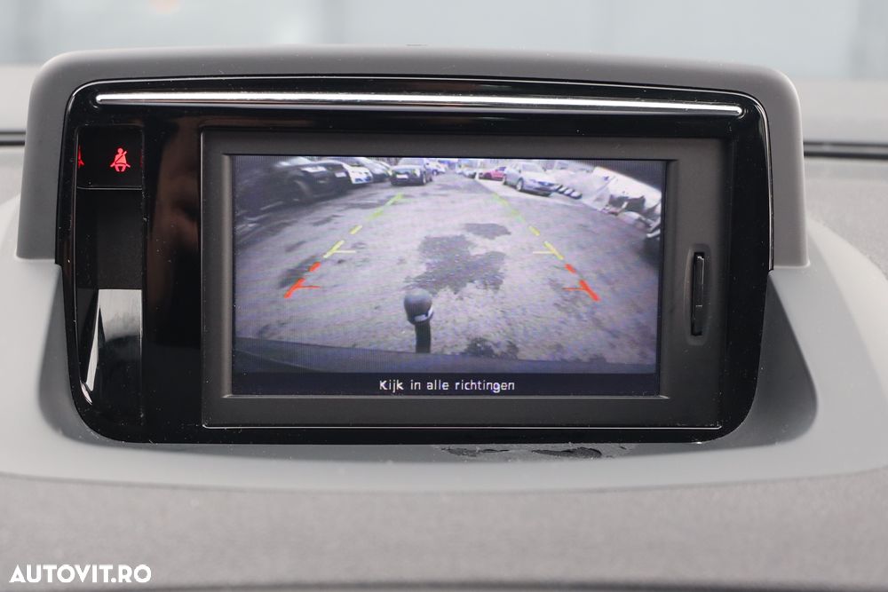 Renault Megane ENERGY dCi 110 Start & Stop Bose Edition - 13