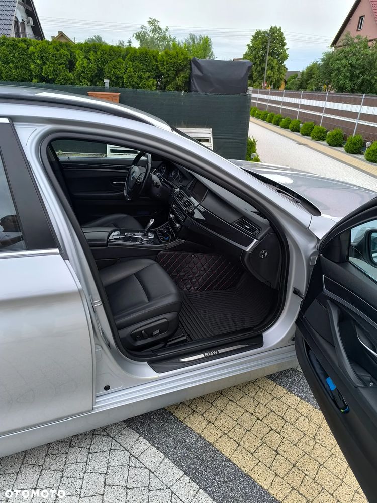 BMW Seria 5 525d - 14