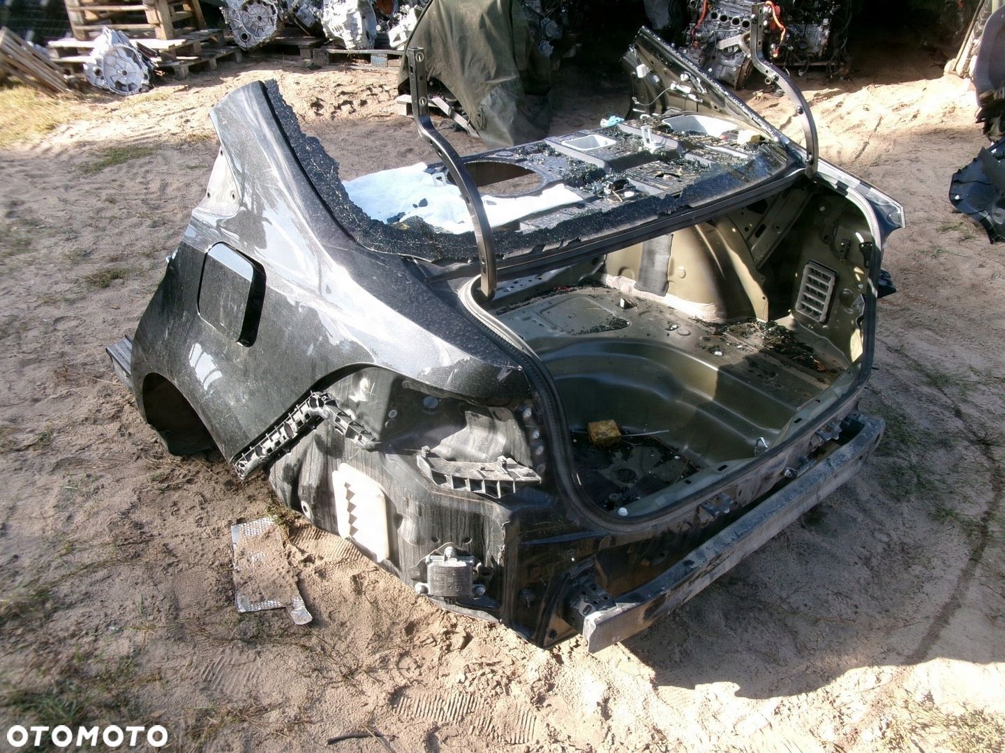 Toyota Corolla E21 Sedan Ćwiartka tył Pas Wanna Lewa Prawa - 1