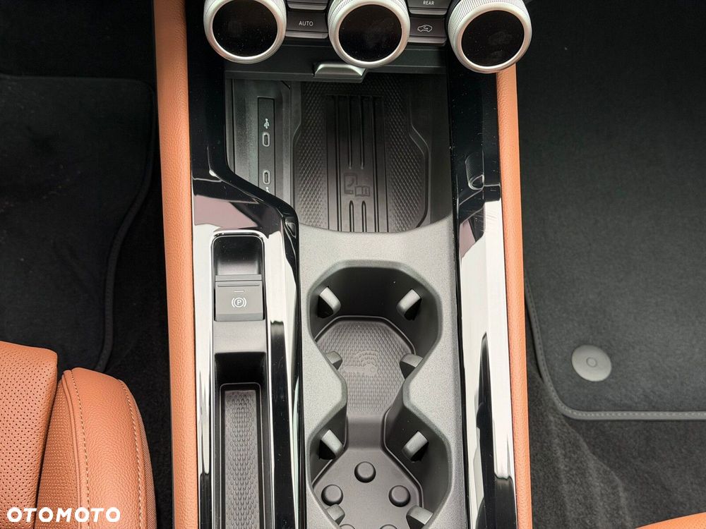 Skoda Superb 2.0 TDI SCR 4x4 L&K DSG - 16