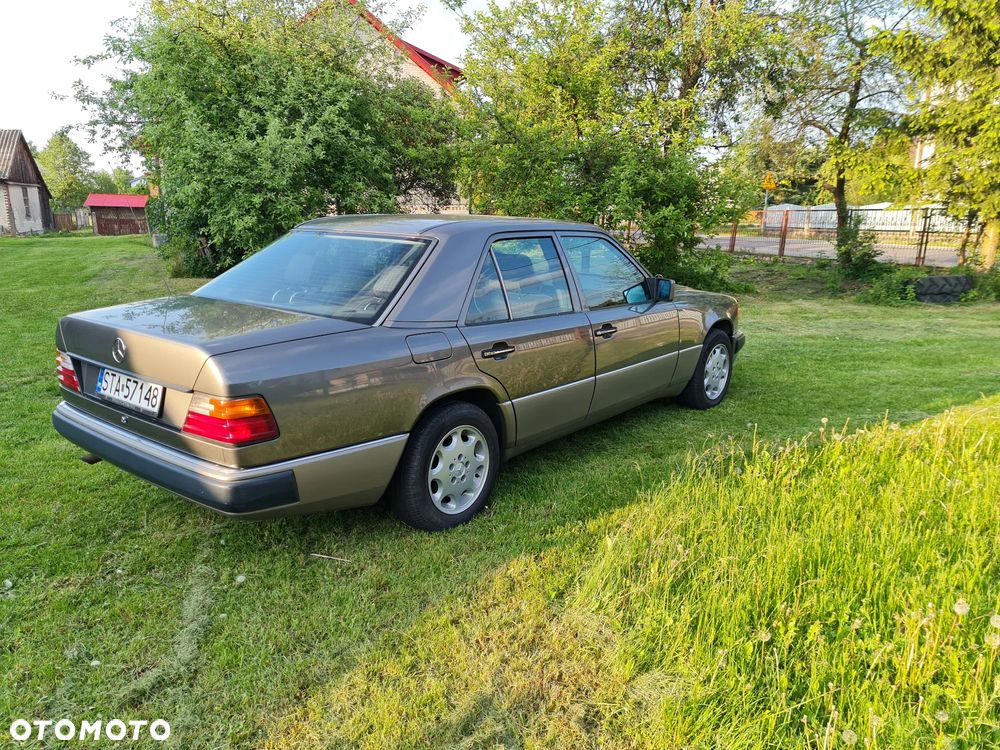 Mercedes-Benz W124 (1984-1993) - 20