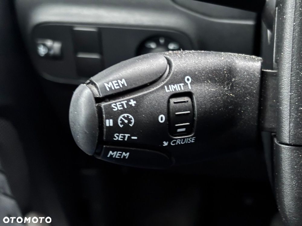 Citroën C3 1.2 PureTech Max EAT6 - 26