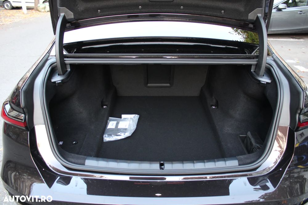 BMW Seria 7 740d xDrive MHEV - 25