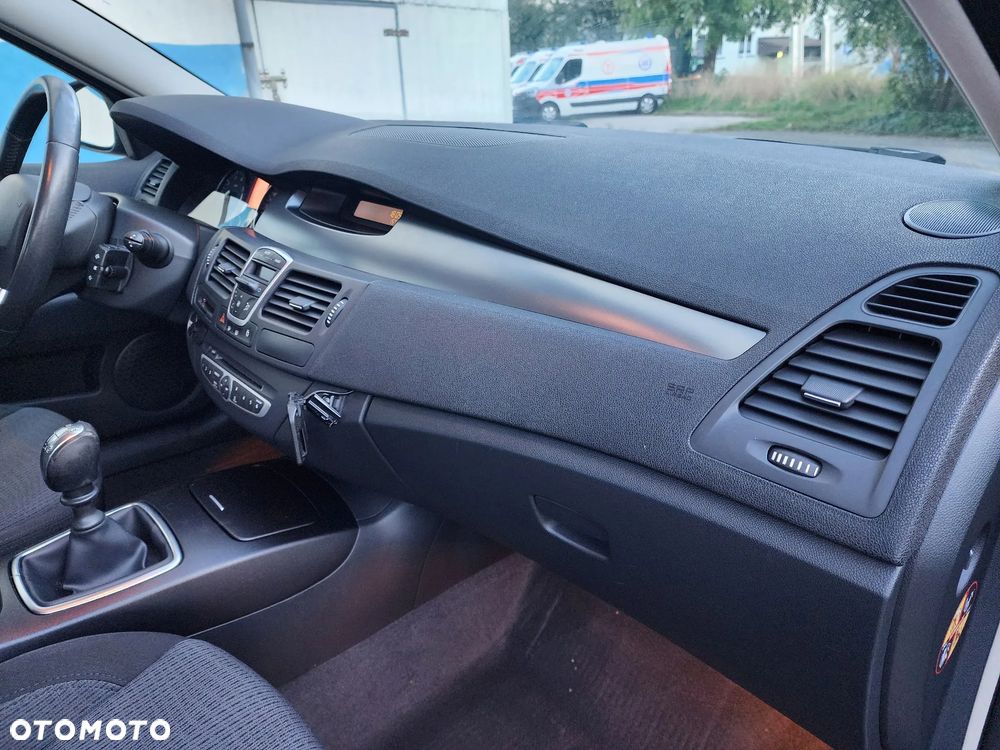 Renault Laguna 2.0 16V 140 Expression - 28