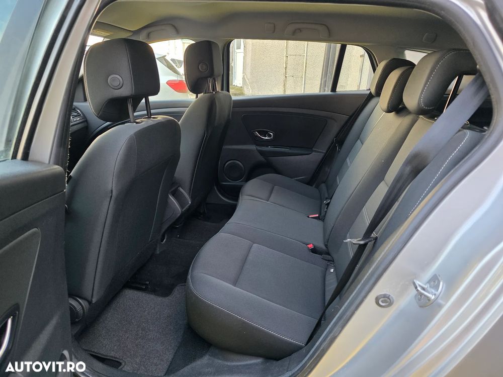 Renault Megane ENERGY TCe 115 Start & Stop Paris Business - 9