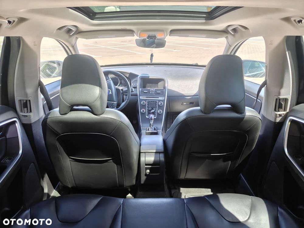 Volvo XC 60 T5 Drive-E Momentum - 22
