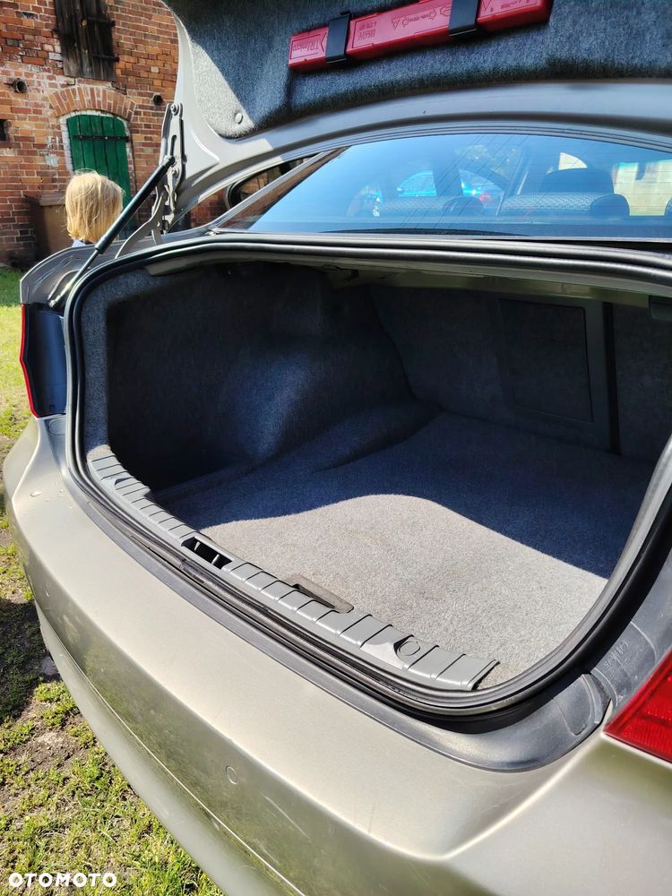 BMW Seria 3 318i - 12
