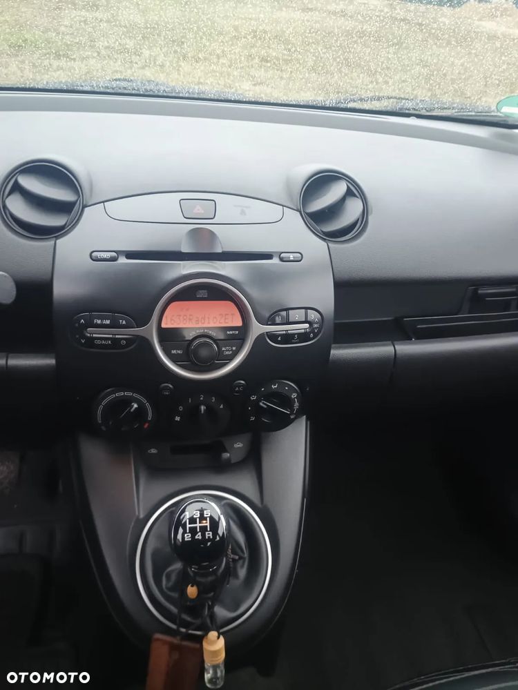 Mazda 2 - 11