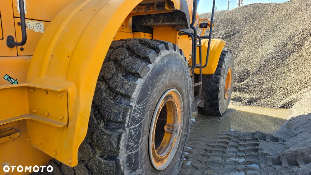 Hyundai HL770-7A - 9
