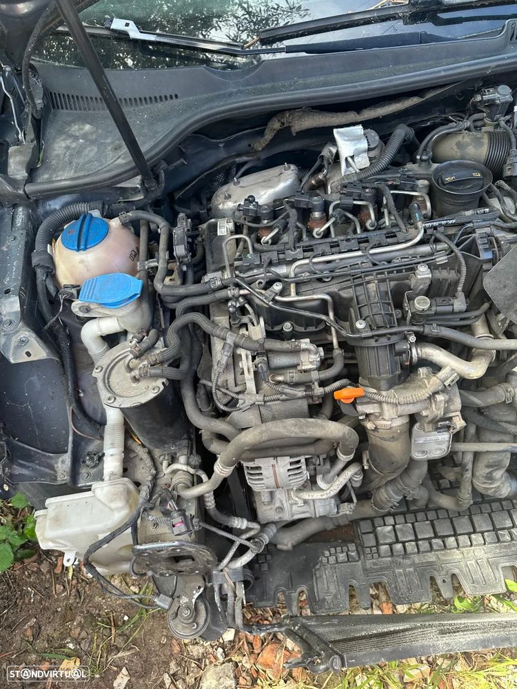 VW Golf Variant 1.6 TDi Confortline - 4