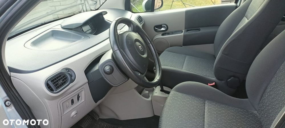 Renault Modus 1.6 16V ESP Privilege - 5