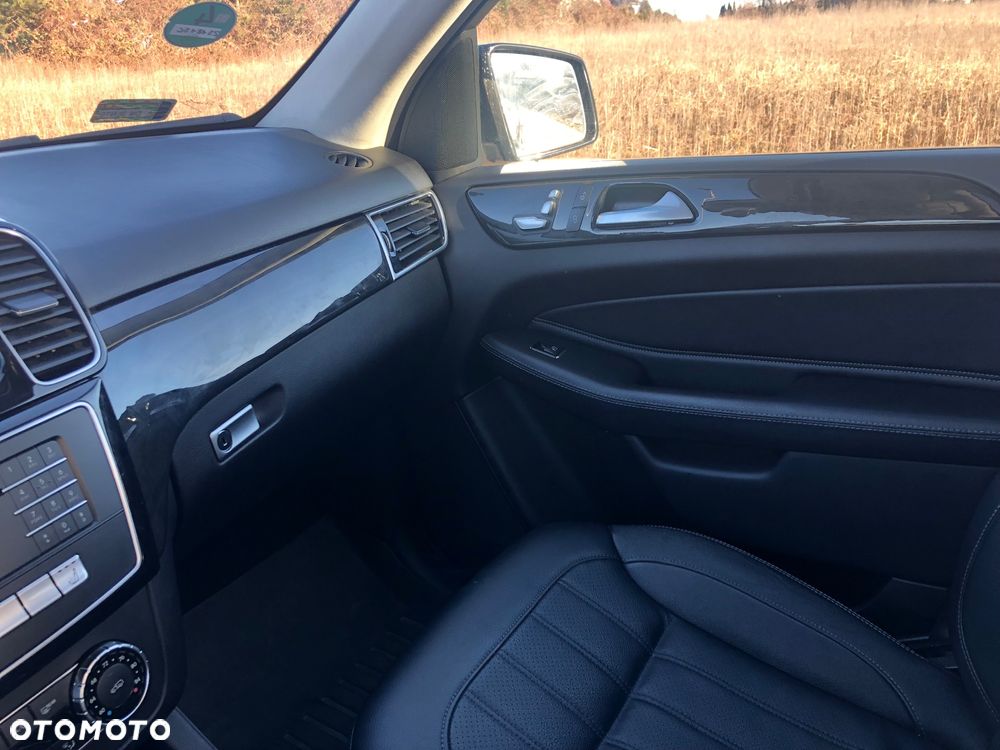 Mercedes-Benz GLE - 16