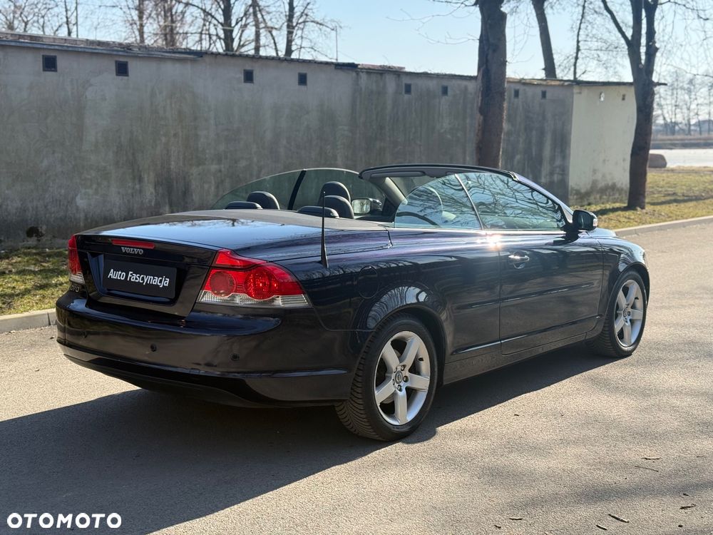 Volvo C70 2.0D Momentum - 4