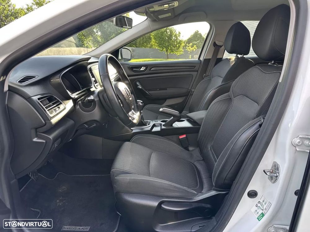 Renault Mégane 1.5 Blue dCi Intens - 22