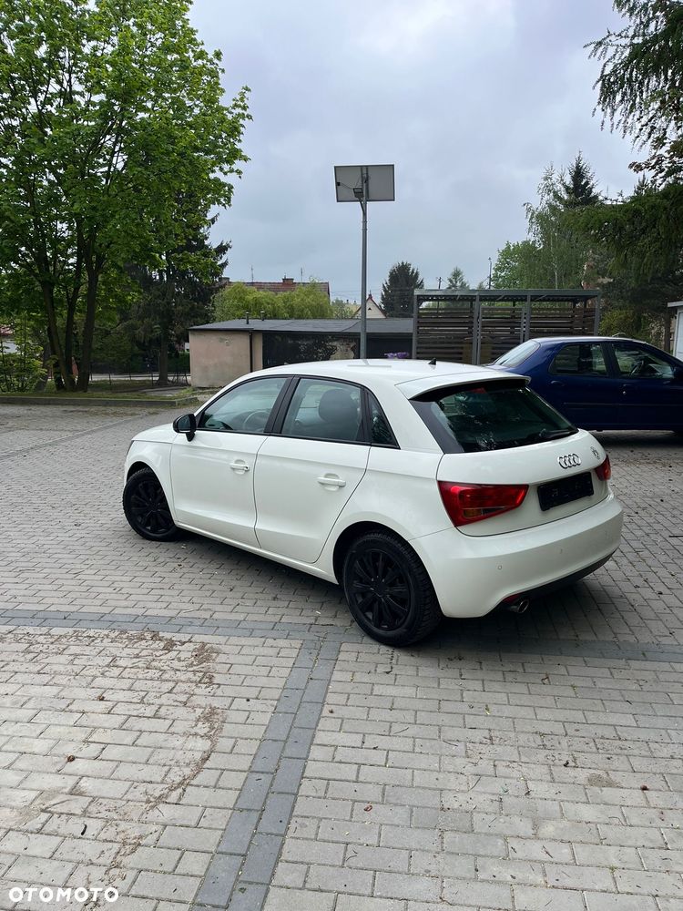 Audi A1 Sportback 1.6 TDI Ambition - 3