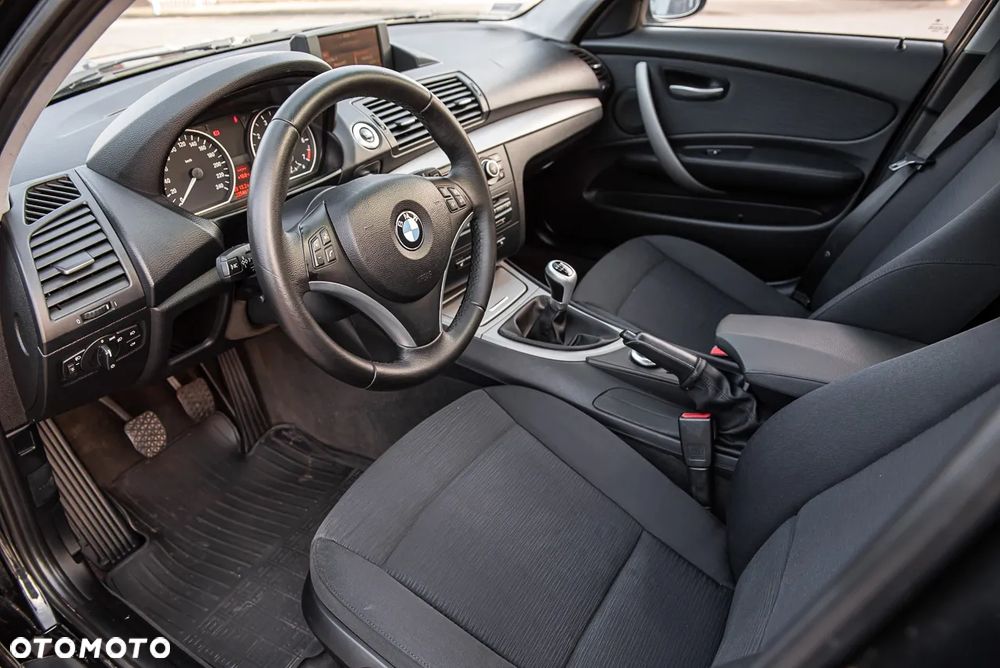 BMW Seria 1 - 15